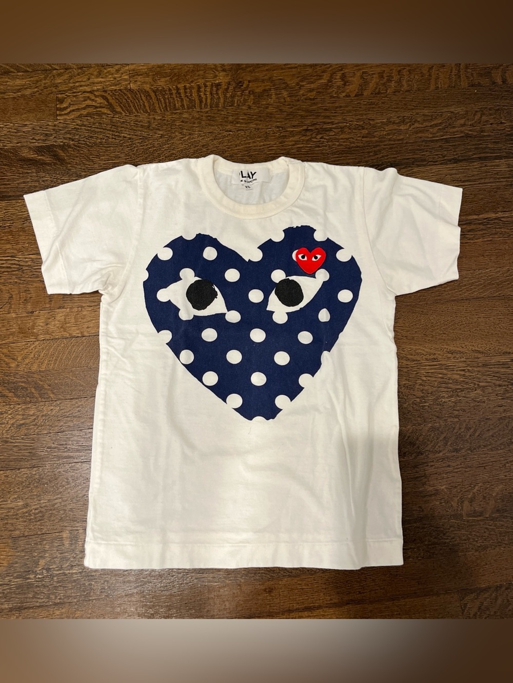 Comme des Garçons PLAY Polka Dot Big Heart T-Shirt. Unsex XS